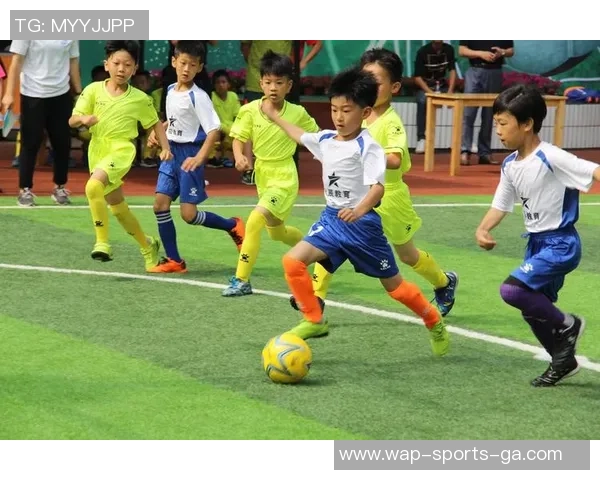 智赢天下足球引领未来足球发展新潮流助力青少年成长与竞技提升